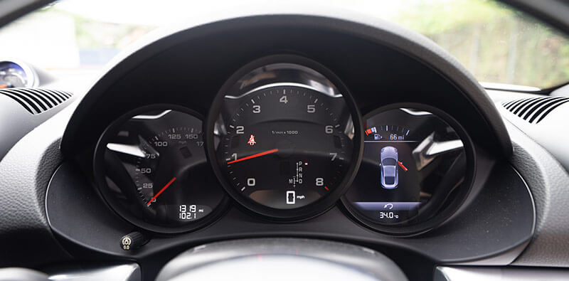 porsche dashboard